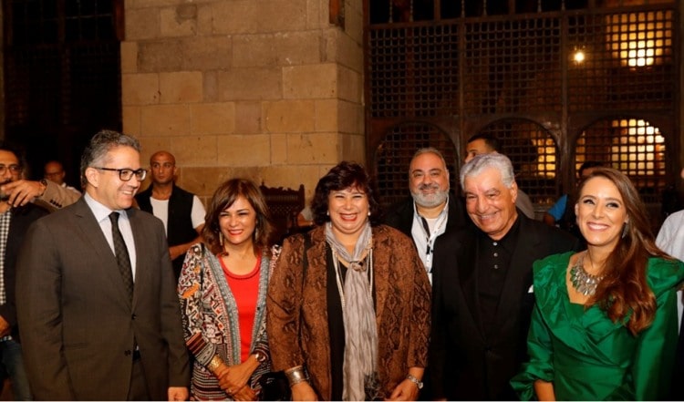 بالصور.. وزير الآثار يشارك عدد من الوزراء في افتتاح المعرض الفني الثالث لمؤسسة آرت دي ايجيبت بشارع المعز