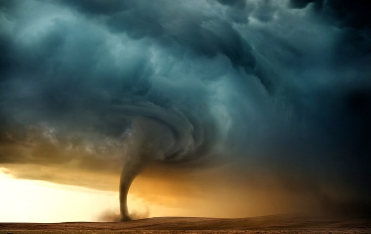 إلغاء 800 رحلة جوية في اليابان بسبب إعصار