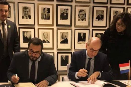 الكويت وهولندا توقعان اتفاقية النقل الجوي