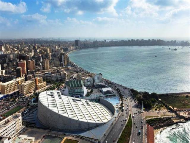 مجموعة إبداعات فن الخط العربي للشيخ محمد عبد الرحمن في معرض مكتبة الإسكندرية