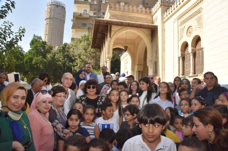 وزيرة الثقافة تفتتح الدورة التأسيسة لبينالي فنون الطفل بمركز الجزيرة