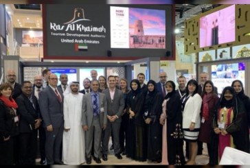 سالم بن سلطان القاسمي يستعرض المقومات السياحية برأس الخيمة في سوق السفر بلندن