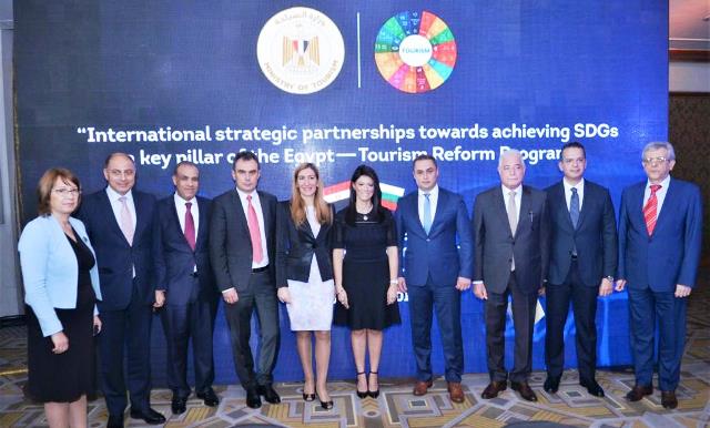 وزيرة سياحة مصر تبحث التعاون المشترك مع نظيرتها البلغارية لصالح البلدين