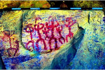 آثار مصر تنتهي من توثيق نقوش أثرية ملونة بكهف منطقة الزرانيج بجنوب سيناء