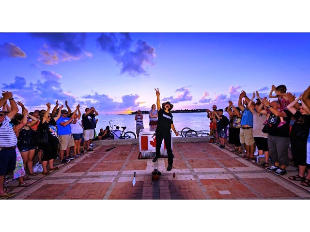 30 فناناً يقدمون أكثر من 600 عرض ترفيهي خلال مهرجان