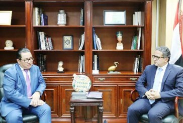 سياحة مصر : العناني يبحث مع سفير كازاخستان آفاق جديدة للتعاون الآثرى والسياحي بين الدولتين