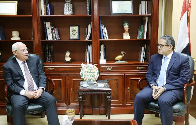 مناقشة خطة تنشيط السياحة الي بورسعيد بين العناني والغضبان