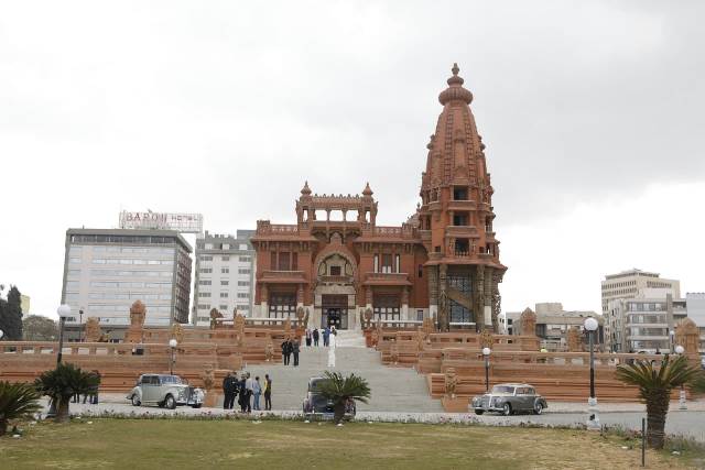 قصر البارون إمبان يتأهب ليروي لزائريه قصة المهندس البلجيكي الذي انشأ حي مصر الجديدة