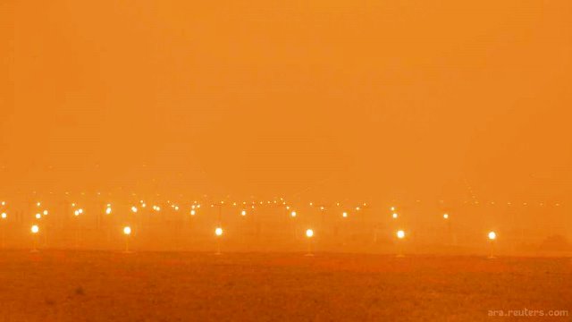 عاصفة رملية ضخمة تغلق المجال الجوي حول جزر الكناري الإسبانية