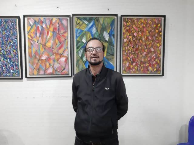 إشعاعات لونية.. معرض فردي للفنان عبد اللطيف صبراني بالدار البيضاء
