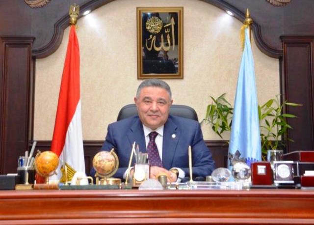 محافظ البحر الأحمر ينجح بجدارة في أول اختبار للأمطار