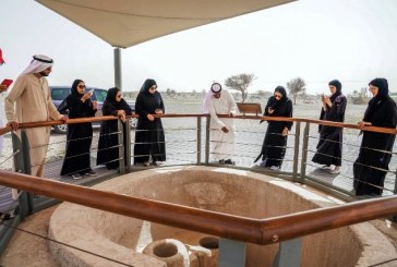 آثار الشارقة تنظم جولة تعريفية توعوية لوفد من سياحة وآثار أم القيوين لمنطقة مليحة الآثرية