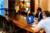 العناني يلتقي عبر الفيديو كونفرانس مع ٢٠ سفيرا ليطلعهم علي ضوابط السلامة الصحية بالفنادق المصرية