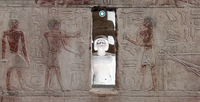 الليلة زيارة افتراضية لمقبرة الموظف