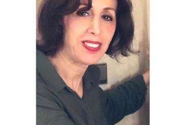 الفنانة التشكيلية