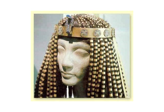 بالصور.. المصريات توتى وميمى ومايا اشهر موديل فى العالم