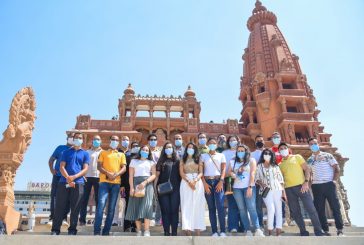 السياحة و الهجرة تنظمان زيارة لمجموعة من شباب الدراسين في الخارج إلى قصر البارون