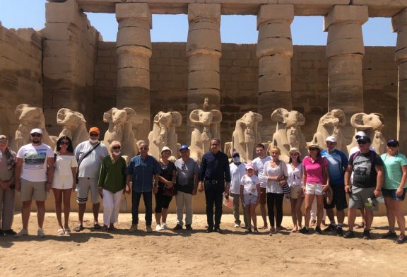 العناني يتفقد معبد الكرنك وأعمال ترميم الكباش الموجوده خلف المعبد