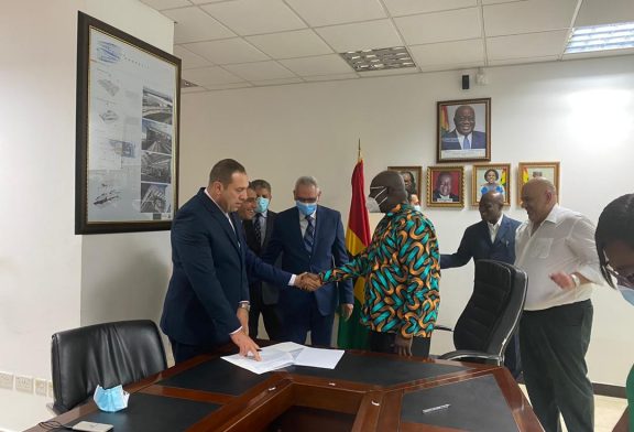 مصرللطيران توقع مذكرة تفاهم مع دولة غانا لتأسيس شركة طيران جديدة بإفريقيا 