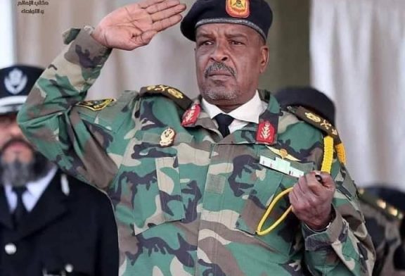 عزاء واجب : الصحفي مصطفي فنوش يعزي في وفاة اللواء ونيس بوخمادة أمر القوات الخاصة الصاعقة الليبية 