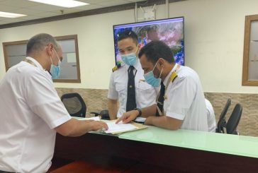 ماذا تعرف عن قائد الطائرة الخفي المرحل الجوي .. مهندس تخطيط الرحلة ومتابعتها حتى وصولها وجهتها.. تقرير