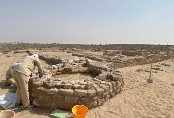 سياحة وآثار أم القيوين..تواصل ترميم الحصن الدفاعي بموقع