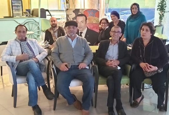 تشكيليون مغاربة يخلدون ذكرى المسيرة الخضراء في أجواء احتفالية