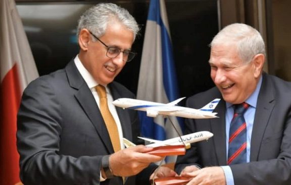 طيران الخليج وطيران العال توقعان مذكرة تفاهم في تل أبيب