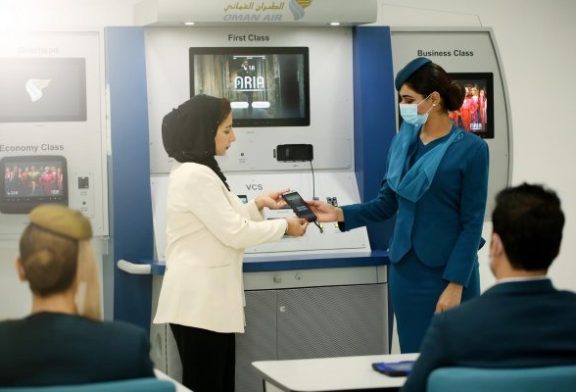 الطيران العماني يعزز كفاءة الخدمة والتدريب لطواقم الضيافة لمزيد من الترفيه لضيوفه