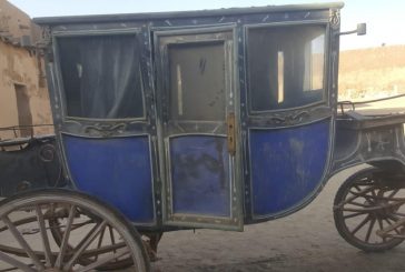 وصول الحنطور الملكي لمتحف المركبات ببولاق لترميمه وعرضه بعد ضبطه بالقصير اثناء محاولة تهريبه عبر البحر الاحمر