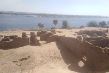 البعثة الآثرية العاملة بأسوان تكتشف بقايا حصن روماني ومعبد بطلمي وكنيسة من العصر القبطي