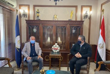 بعد الانتهاء من التطوير : العناني يناقش مع ساويرس رفع كفاءة الخدمات السياحية بمنطقة أهرامات الجيزة