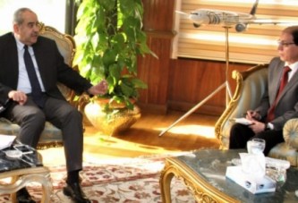 الطيار محمد منار وزير الطيران المدنى:  مصر تدخل عصر المطارات