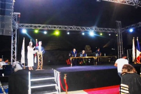 مسرح الصوت والضوء وبانوراما الأهرامات تجذب حفلات تخرج طلاب الجامعات المصرية والدولية