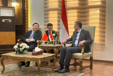 وزير السياحة والآثار يستقبل وزير الثقافة والسياحة الصيني بمطار القاهرة الدولي